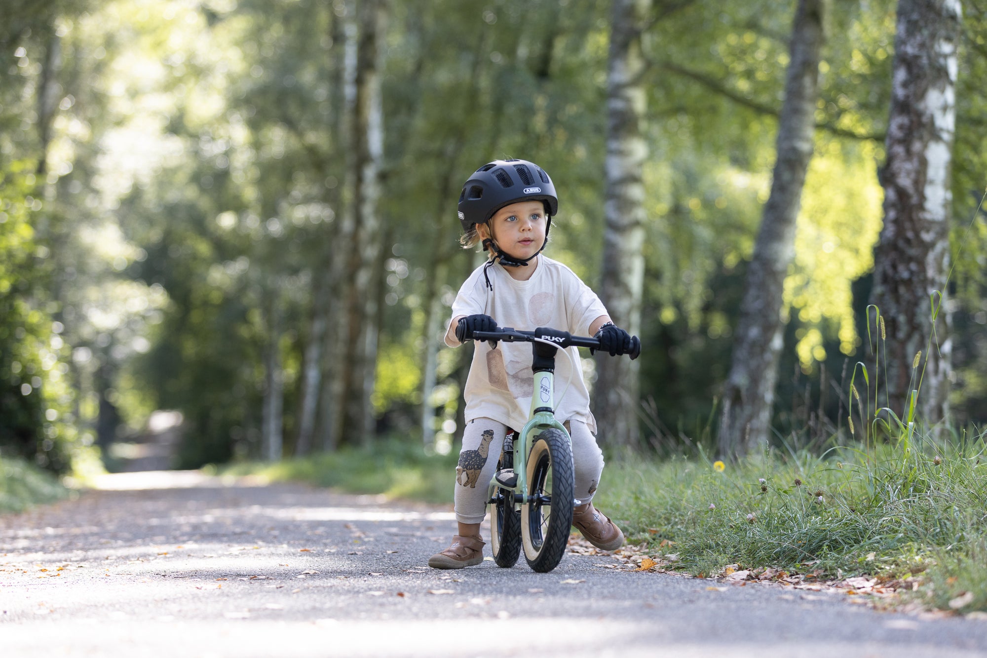 Fahrradfahren lernen: Ein umfassender Leitfaden für Eltern.